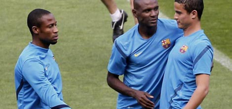 Abidal anuncia su retirada por “razones personales”