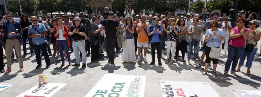 Cerca de 200 personas protestan en contra la privatización de la sanidad