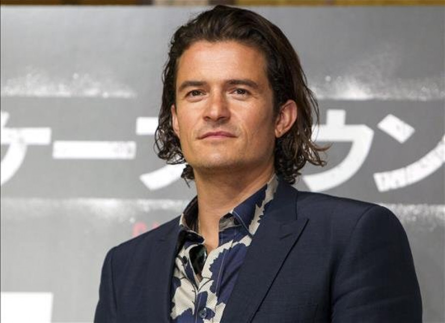 Orlando Bloom visita las comunidades afectadas por el ébola en Liberia