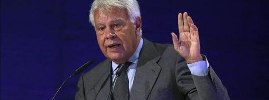 Felipe González recibirá por el venezolano Petkoff el premio Ortega y Gasset