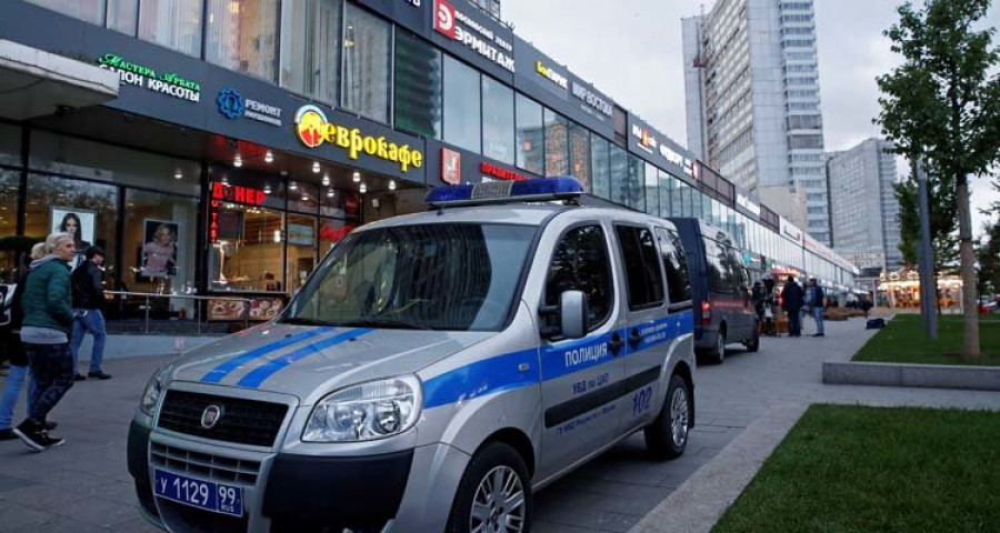 Evacúan a miles de personas por falsos avisos de bomba en Moscú
