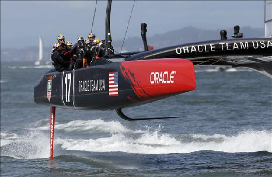 Oracle vence en las dos mangas de la jornada y presiona al New Zealand