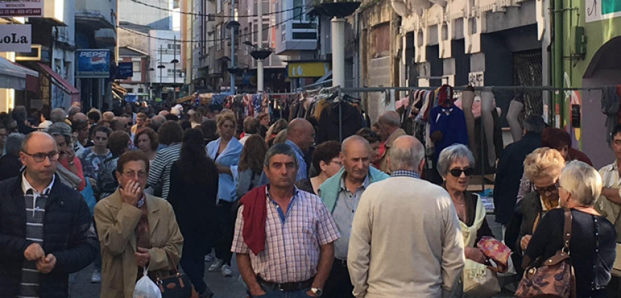 La nueva ordenanza para el feirón de Sada prevé su ampliación a más calles