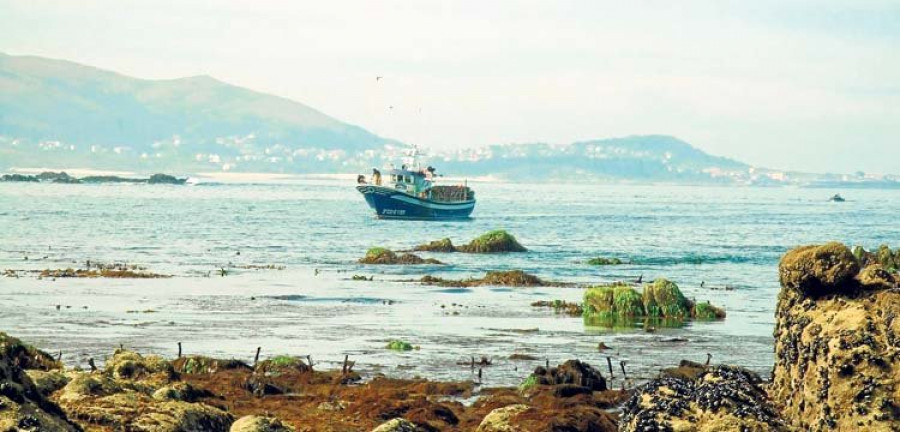 La pesca artesanal se opone a que se cree la reserva Os Miñarzos-Fin da Terra