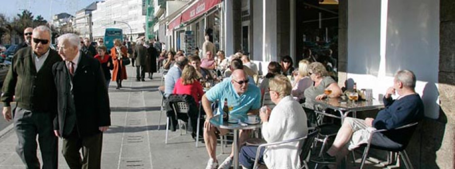 Hoteleros, hosteleros y comerciantes se alían para crear una tarjeta para turistas