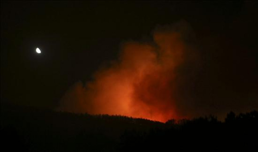 Profesionales acusan a la Xunta de "engañar" sobre la eficacia antiincendios