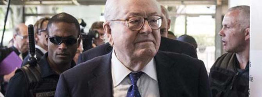 El Frente Nacional francés expulsa a su fundador, Jean-Marie Le Pen