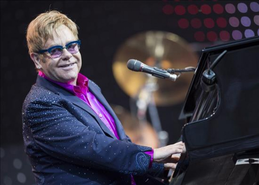 Elton John, más roquero que diva, desmelena al Teatro Real