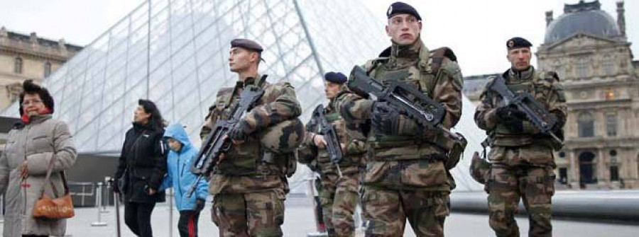 El Gobierno francés pide que el estado de emergencia se amplíe tres meses