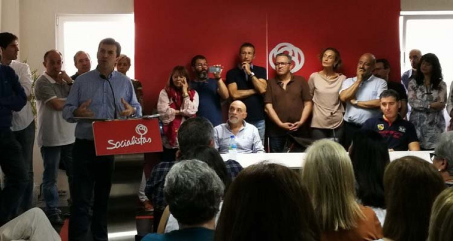 Gonzalo Caballero recuerda que milita en el PSdeG desde hace 20 años al presentar su candidatura