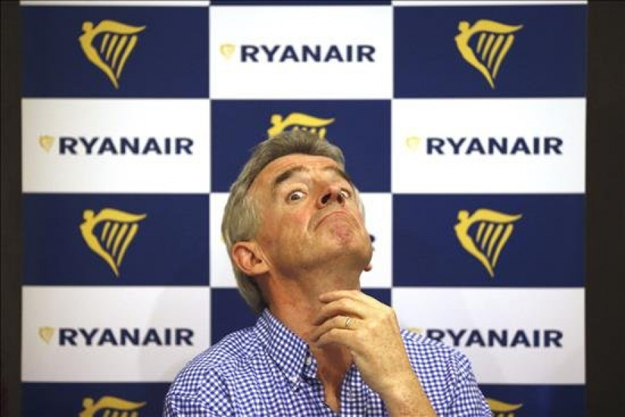 Estafan a Ryanair 4,5 millones de euros a través de transferencia bancaria