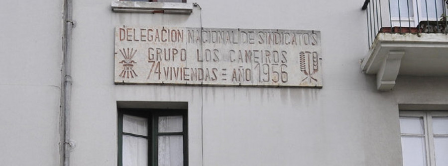 Betanzos conserva símbolos franquistas diez años después de acordar su retirada