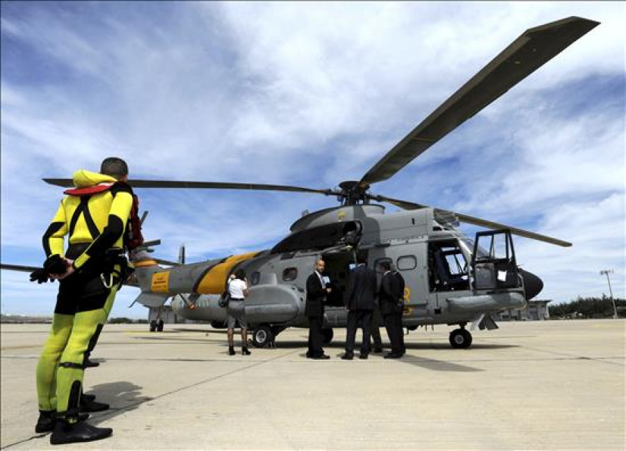 El rescate del helicóptero accidentado en Canarias cuesta a Defensa 3,2 millones de euros