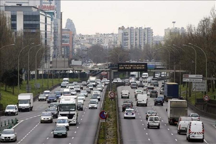 París aplicará la circulación alterna este lunes por la contaminación ambiental