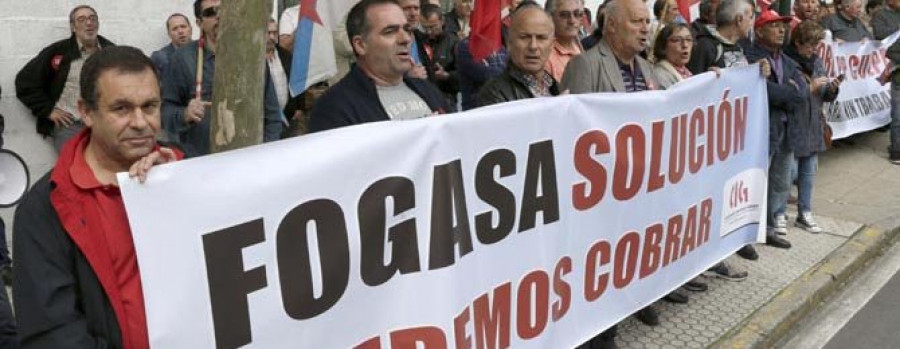 Los trabajadores denuncian el retraso en los pagos del Fogasa ante el Parlamento