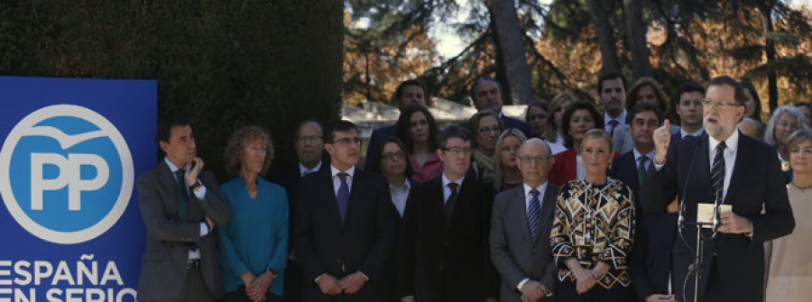 Rajoy presenta una lista por Madrid en la que no necesitan “fichajes”