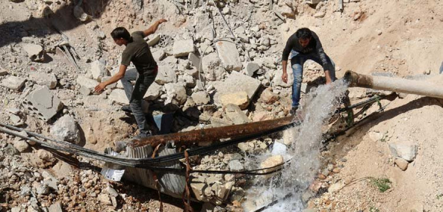 Los bombardeos dejan sin agua a casi dos millones de personas en la ciudad siria de Alepo