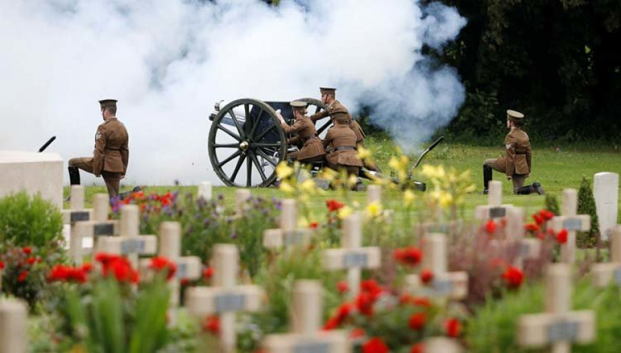 El ejército británico conmemora el centenario de la batalla de somme