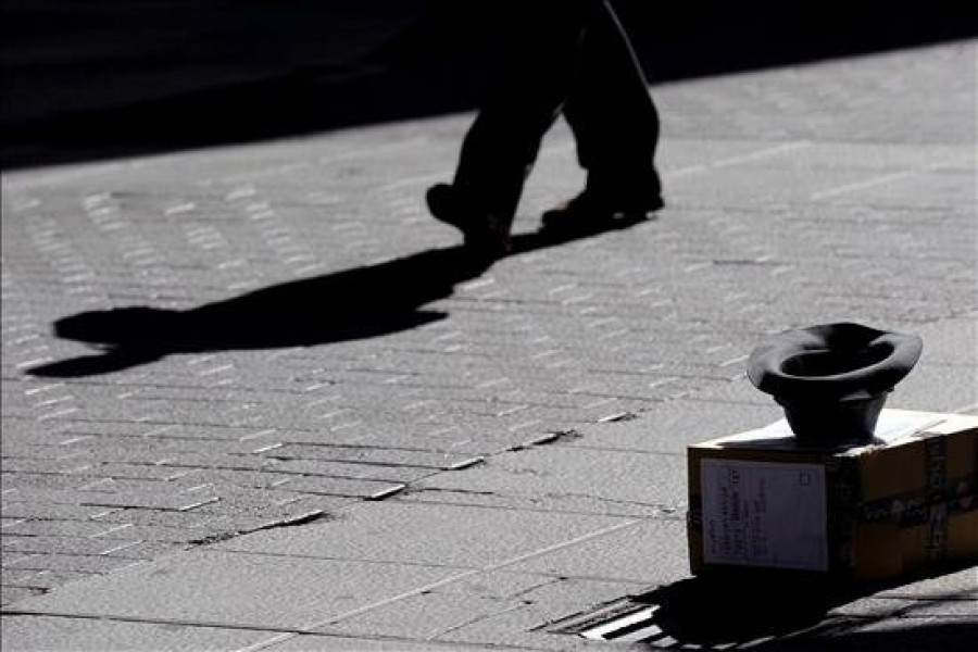 Casi la mitad de los españoles estará en riesgo de pobreza aunque pase la crisis