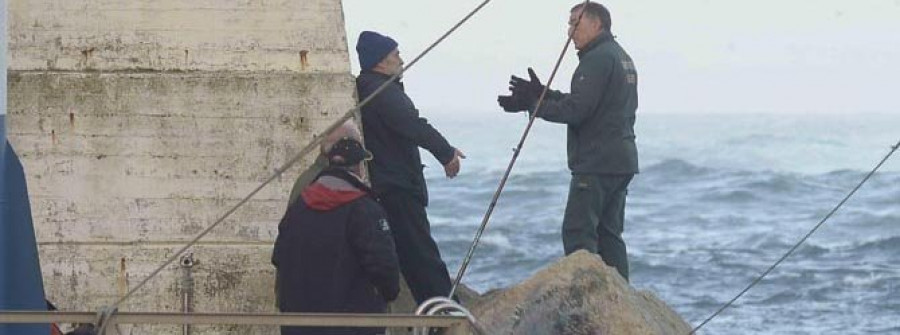 Salvamento Marítimo abandona la búsqueda del pescador de O Portiño