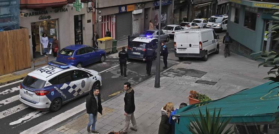 Detenido un hombre por un atraco 
con arma blanca en Cuatro Caminos