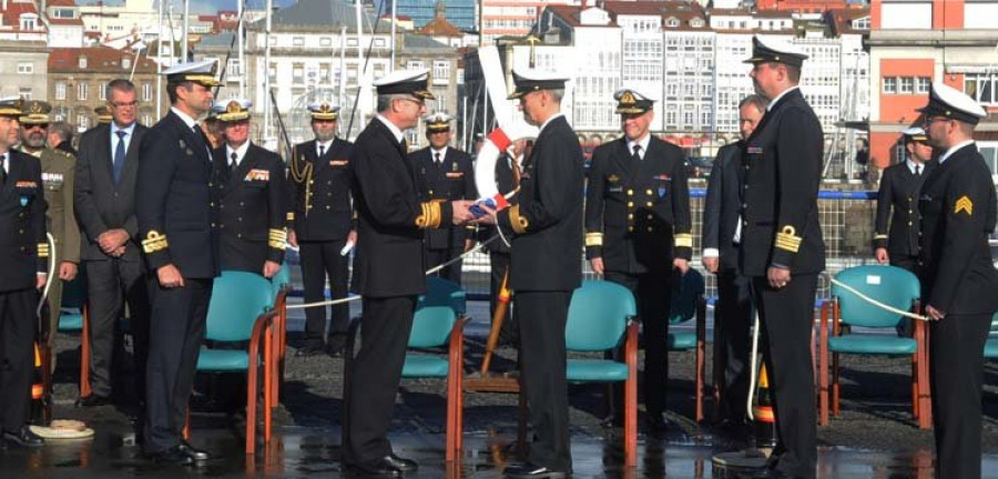 El vicealmirante de la OTAN apoya el rejuvenecimiento de la Armada