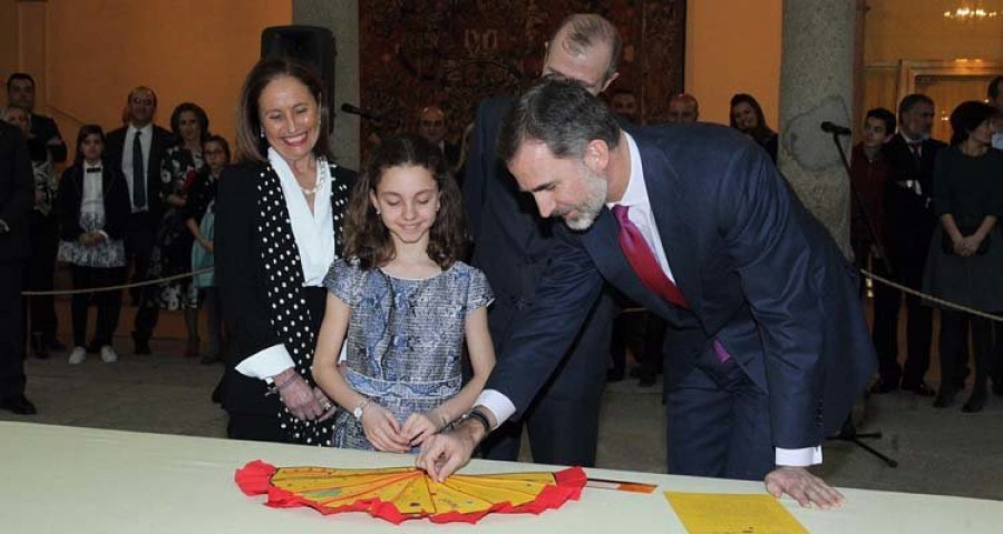 La alumna del Liceo ganadora del concurso “¿Qué es un rey para ti?” conoce a Felipe VI