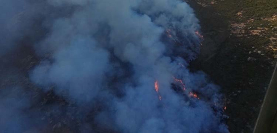 El fuego del Jerte pierde peligrosidad tras arrasar 900 hectáreas de monte