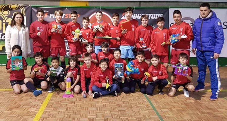 El Club Sport Sala de Culleredo dona juguetes