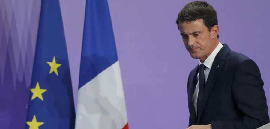 Valls comienza a tomar posiciones  en la carrera para suceder a Hollande