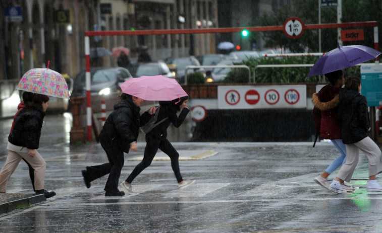 Galicia y 5 regiones más del norte y el centro en aviso por lluvias o viento