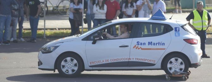 Los jóvenes de Culleredo aprenden conducción segura