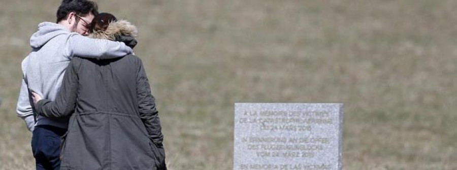 Identificados los cuerpos del avión de Germanwings, la Fiscalía valida inhumación