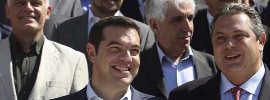 Tsipras pide a sus ministros “arremangarse” para salir de la crisis en un plazo de cuatro años
