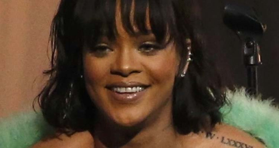 Rihanna promociona su app dando un giro angelical a su imagen
