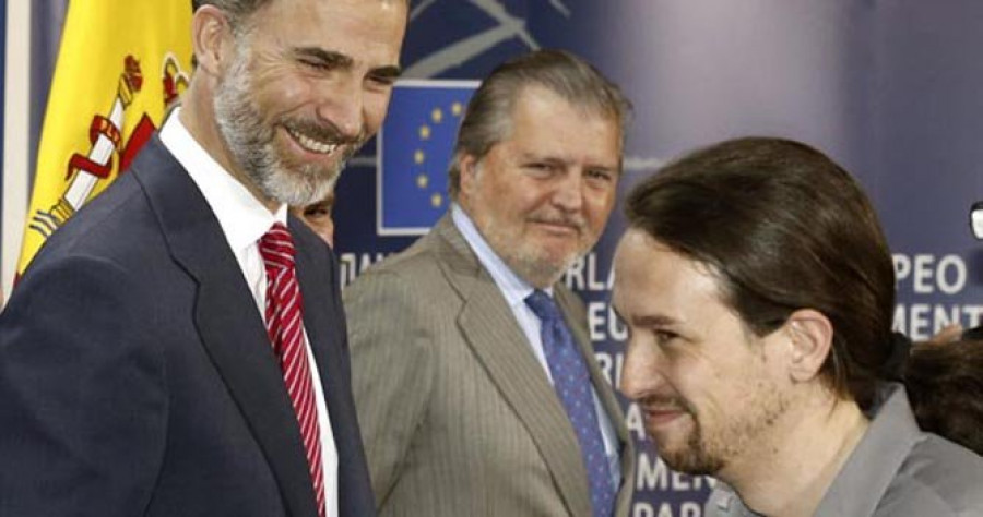 Pablo Iglesias regala al rey Felipe VI una colección de “Juego de Tronos”