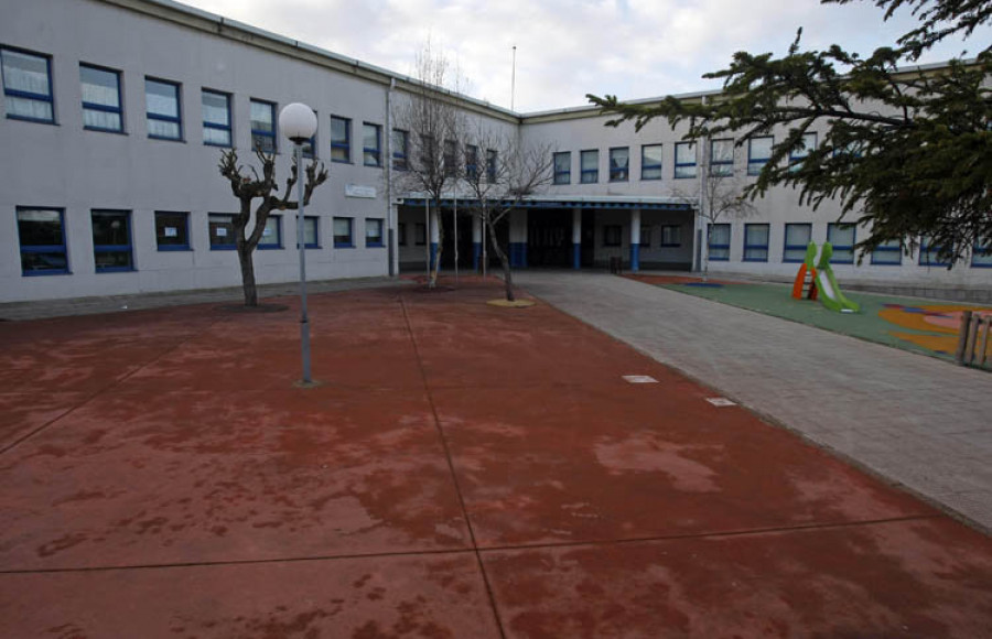 Arteixo invierte más de 200.000 euros en la mejora de seis centros educativos