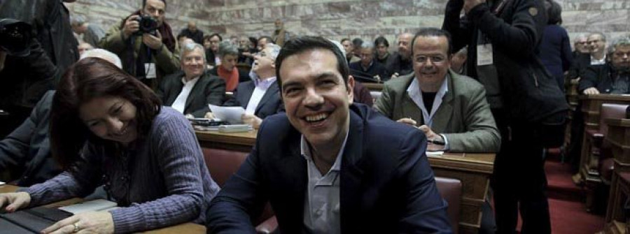 Grecia rechaza el ultimátum de la UE y anuncia sus primeras reformas