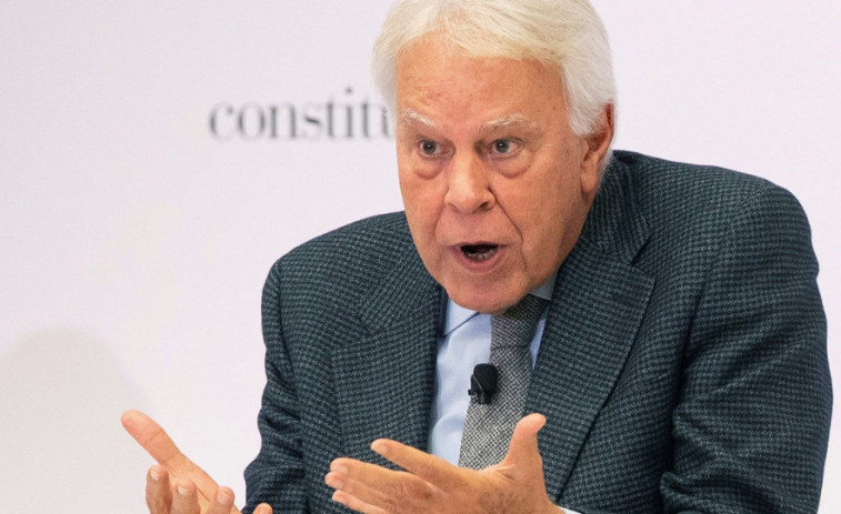 Felipe González reitera ante Sánchez su deseo de repetir los Pactos de la Moncloa por la incertidumbre futura