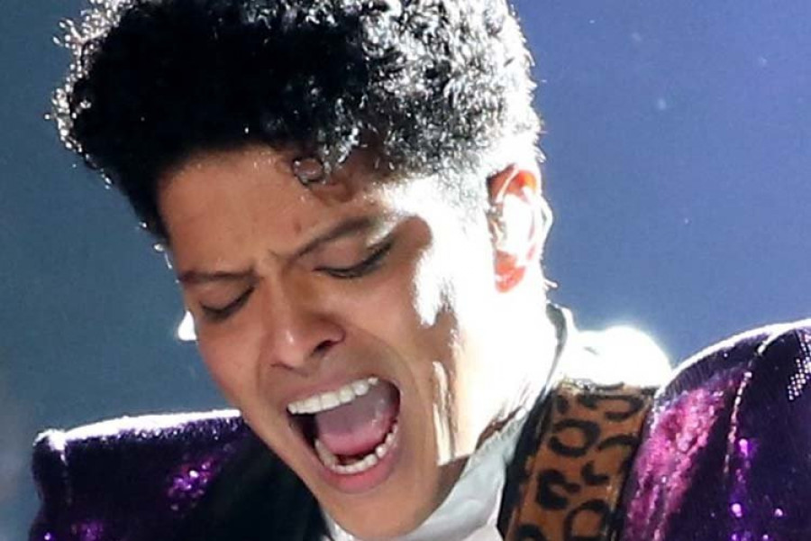 Bruno Mars y “Despacito” reinan en los American Music Awards