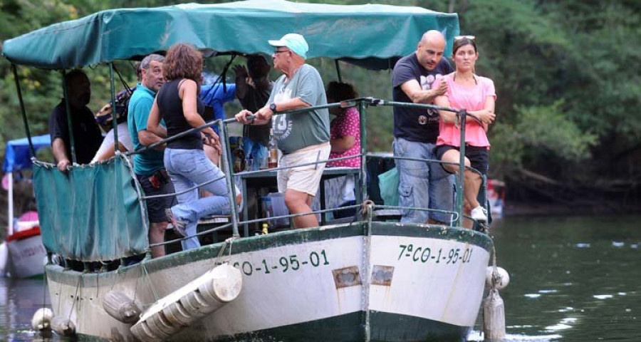 Las dos versiones  de Os Caneiros vuelven a convivir  en el Mandeo