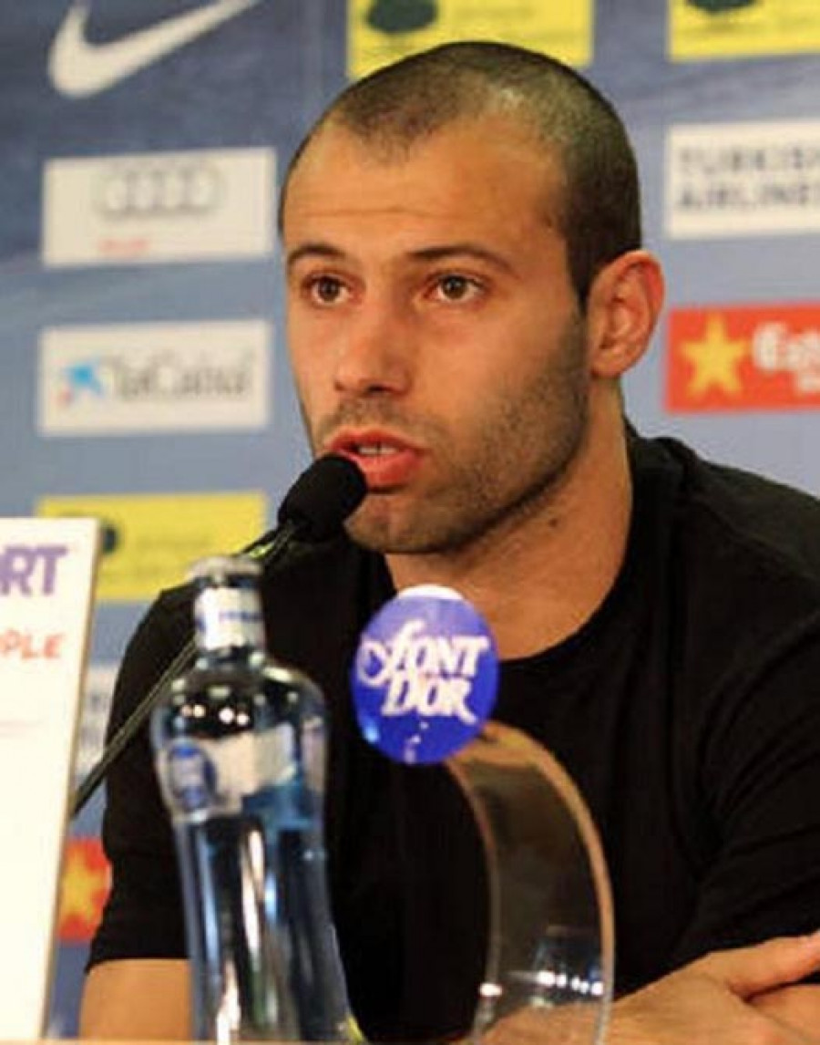 Mascherano amplía su contrato por dos años más