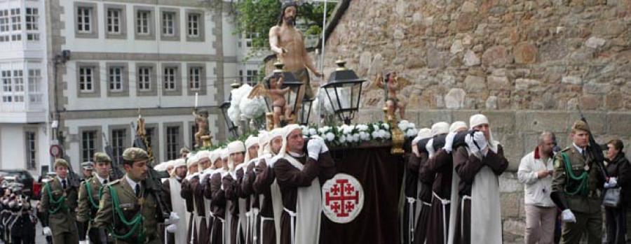 Nuestra Señora de la Esperanza y Jesús Resucitado despiden la Semana Santa