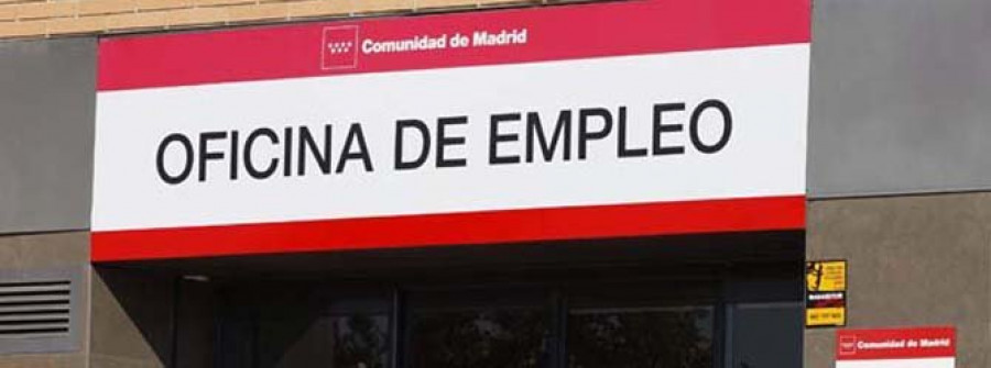 El desempleo baja en Galicia en más de 12.600 personas en el mes de julio