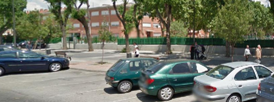 La familia de la niña que se cayó por una ventana en Getafe acusa al colegio de no vigilar al alumnado