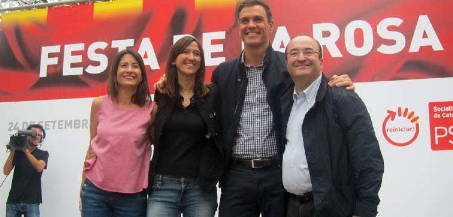 Sánchez llama a 
C’s y Podemos al cambio y rechaza las presiones internas