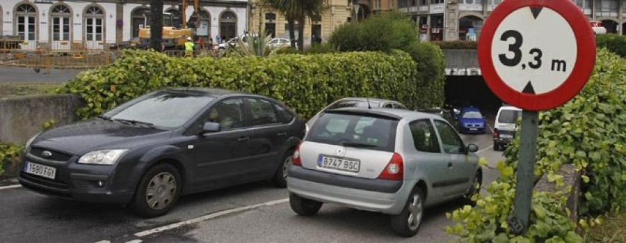 Párkings y taxis sufren los efectos de las obras del túnel de La Marina