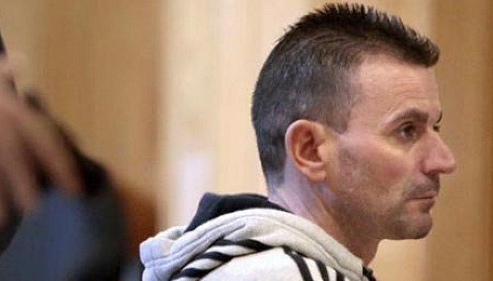 La Audiencia impone más de  18 años de cárcel al hombre que degolló a su expareja en Narón