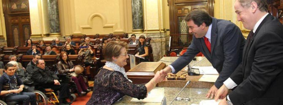 La ciudad rinde homenaje a la labor solidaria de 22 coruñesas