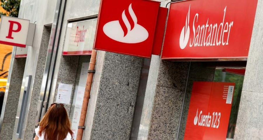 Santander estudia compensar a los minoritarios de Popular que perdieron su inversión